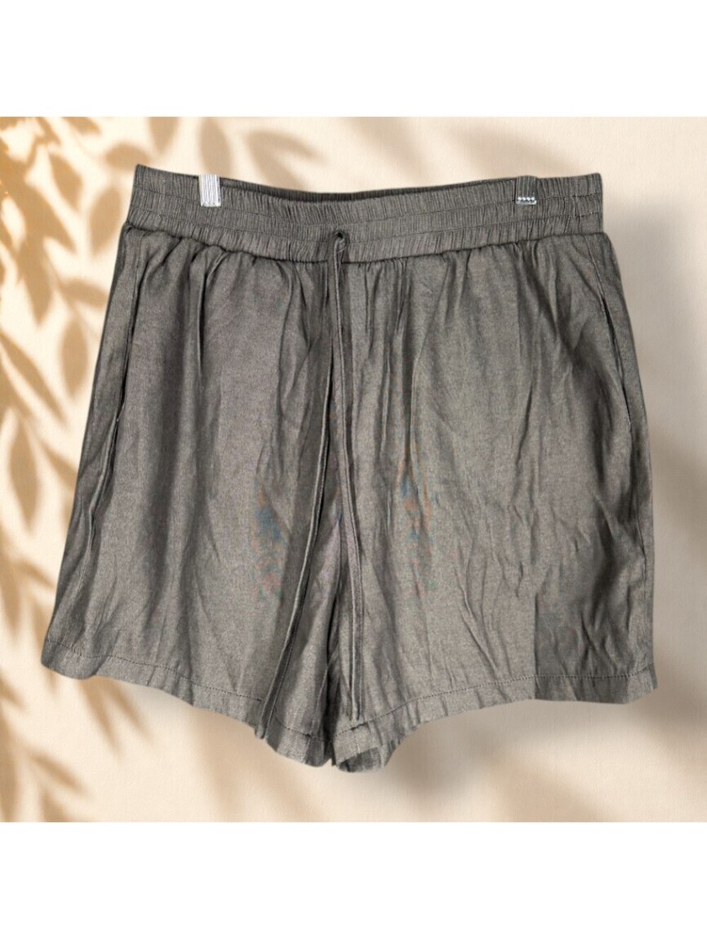 Bloomchic Shorts Women 12 Gray Mid Rise Drawstring Chino Pockets Casual Stretch